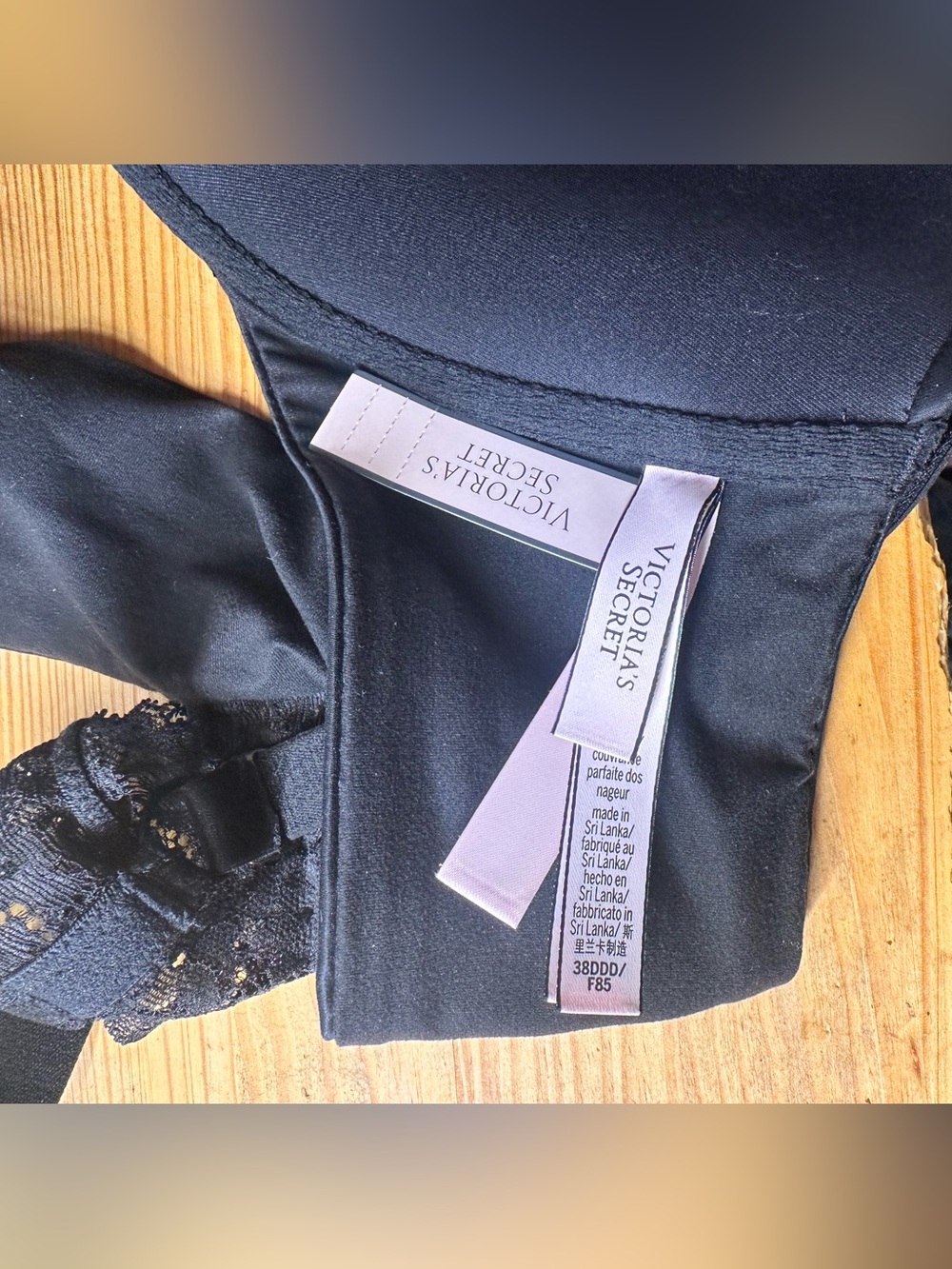 Victoria’s Secret Body by Victoria 38DDD Full Coverage Bra Black Lace Back NWT - Picture 4 of 11